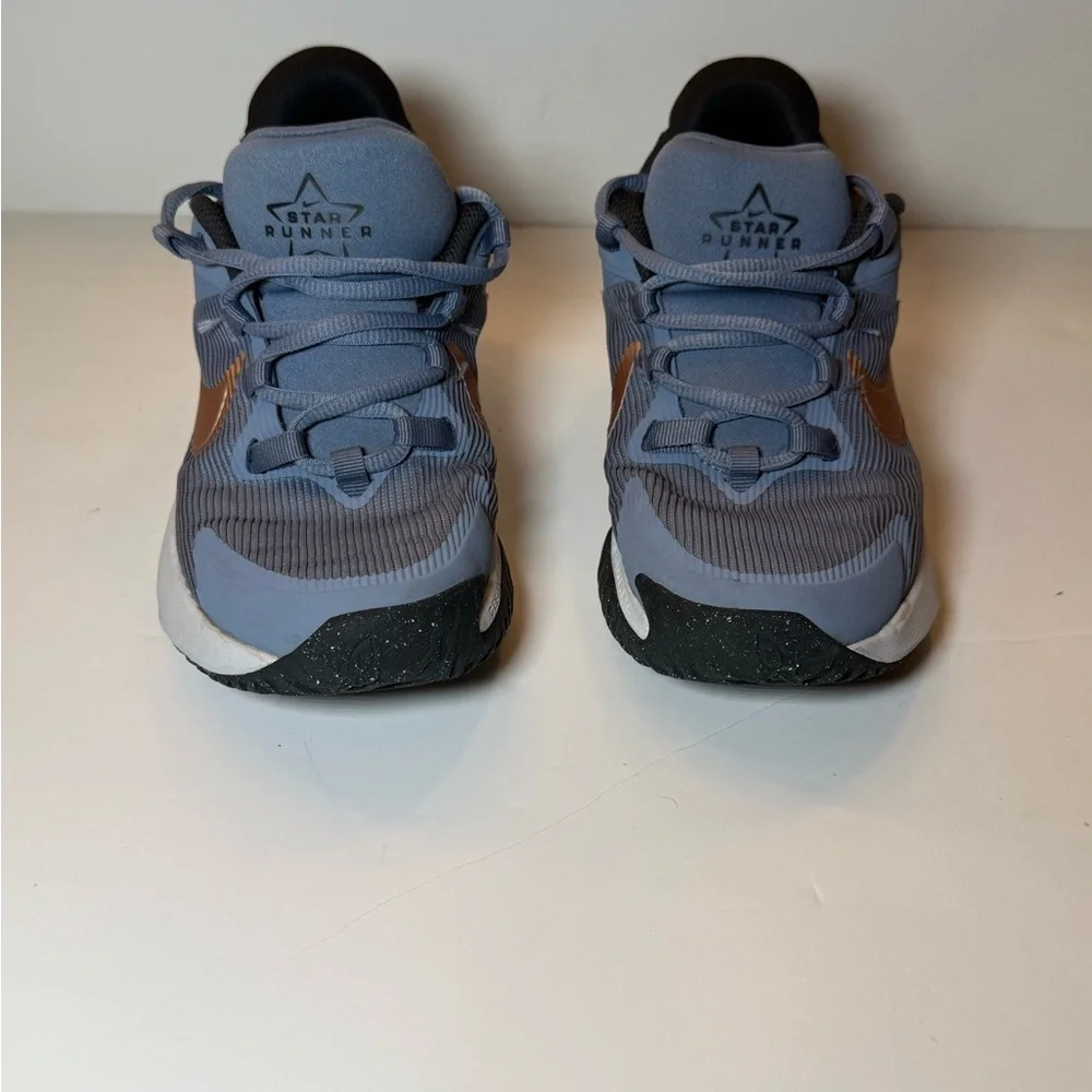 Nike Star Runner 4 Size 3.5
